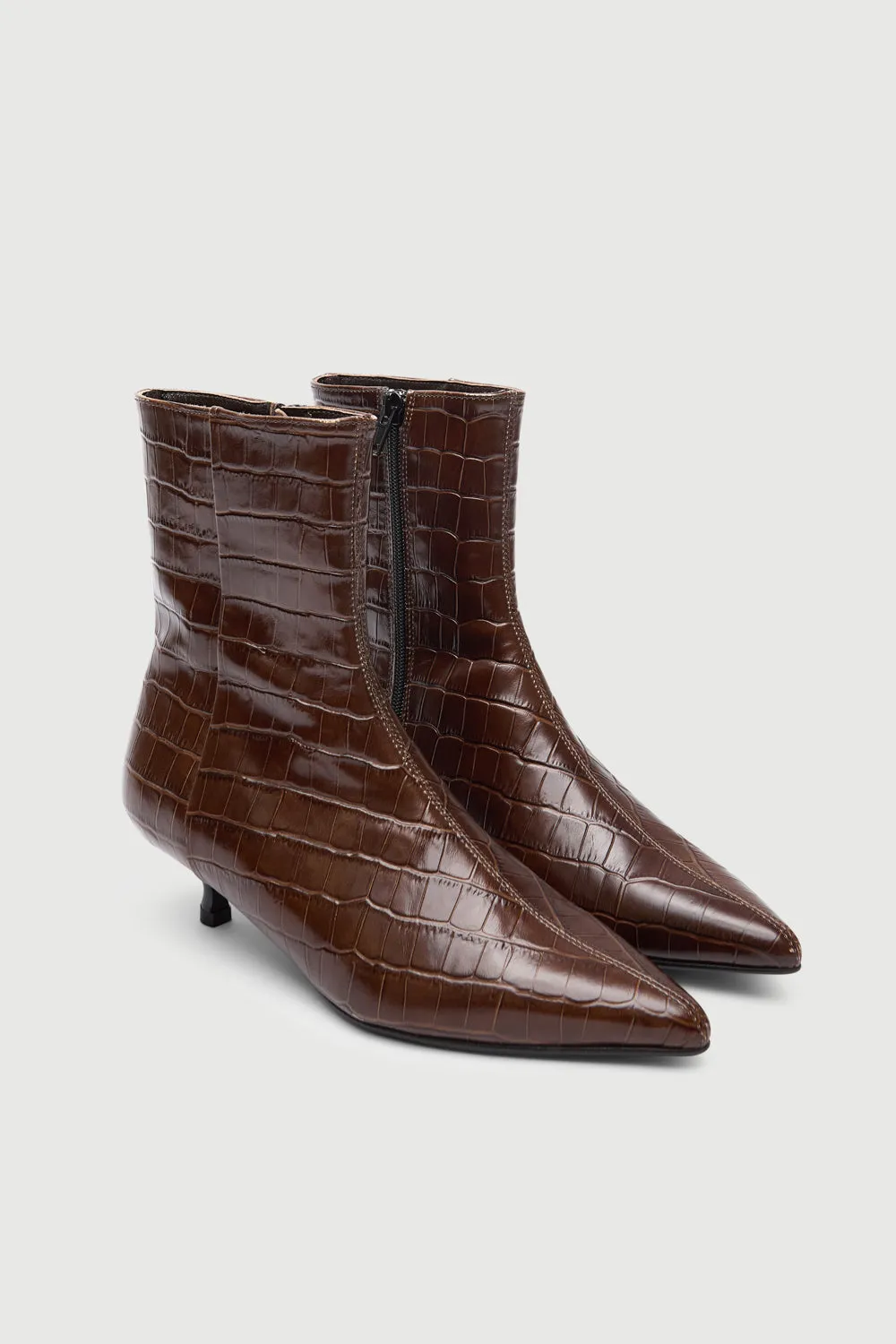 Reliable Fit Smooth Surface Paula Ankle Boots in Chocolate Croco-effect Leather