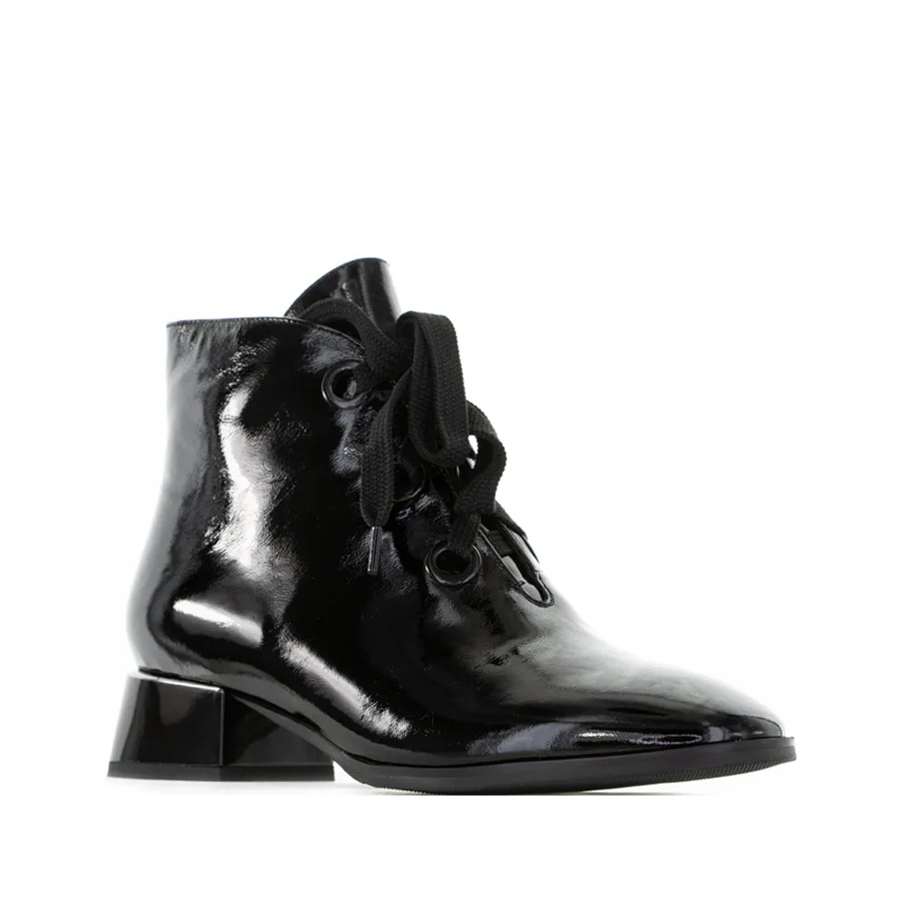 Warm Insulation MILA RAINE BAKKER BLACK PATENT