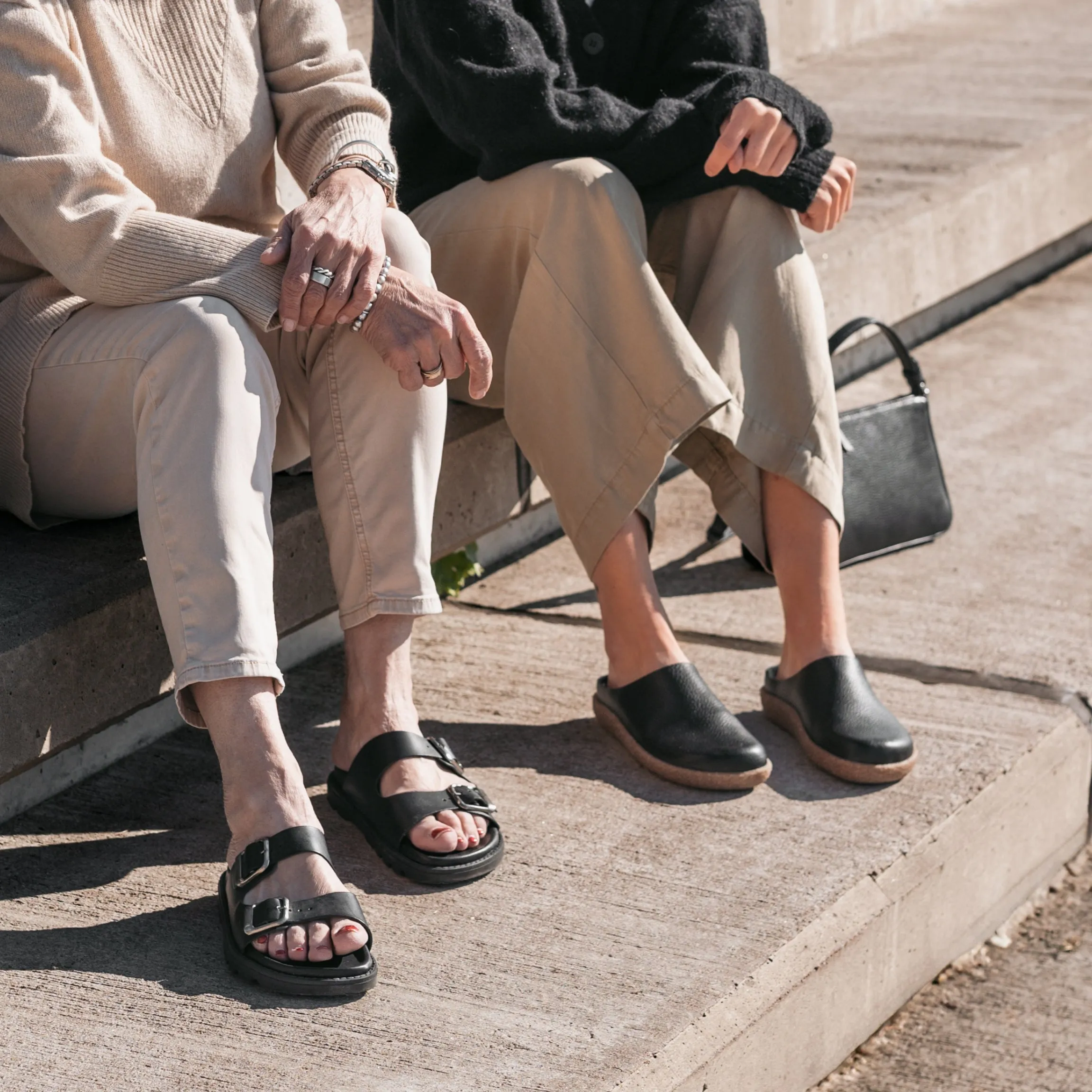 HALAVA Women??s slip-on mules Market Mood Shock Absorbing