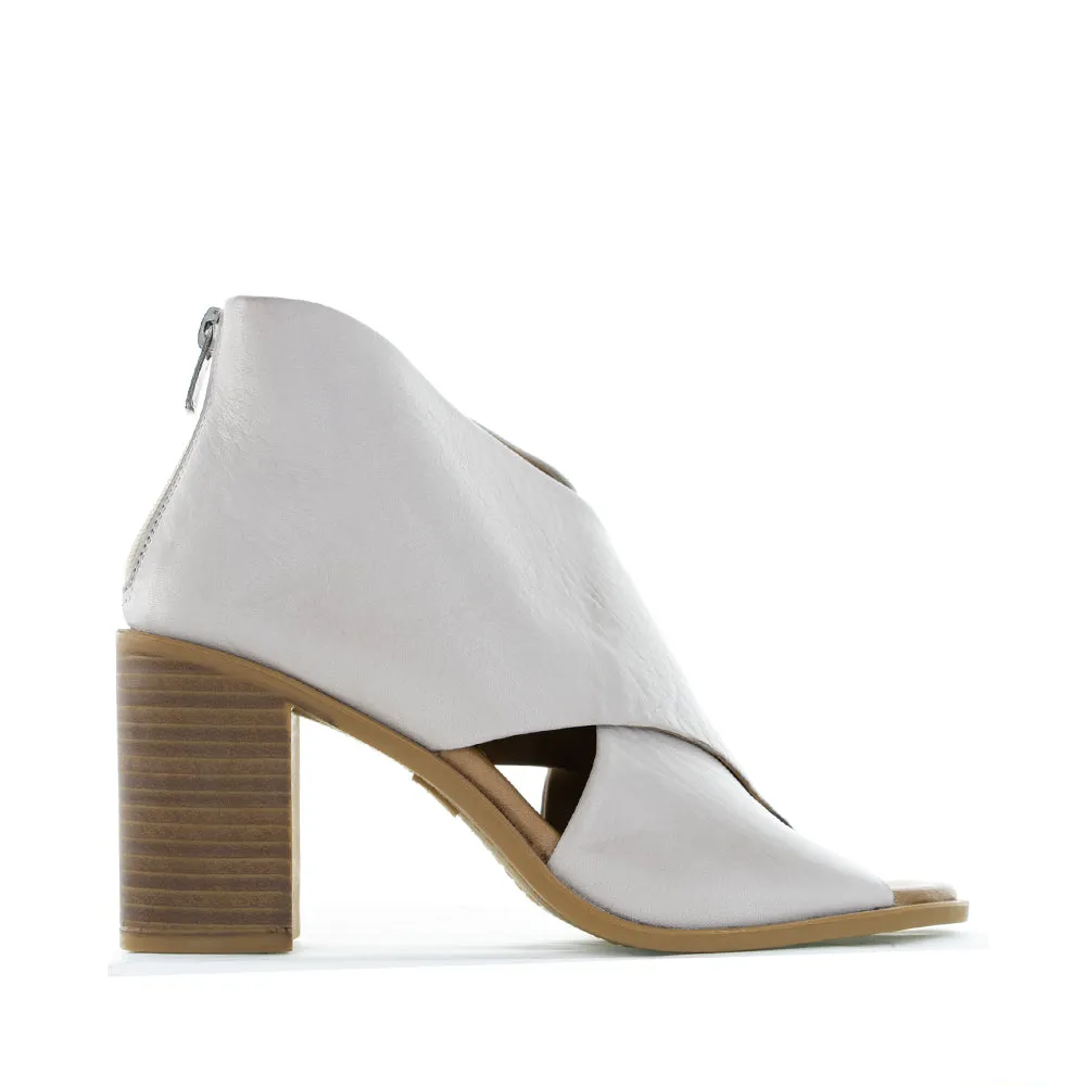 LE SANSA LESLEY SILVER GREY Street Chill Adjustable Straps