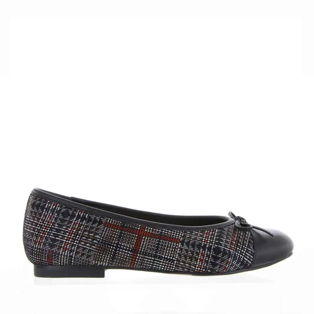 Grab Now Performance ZIERA CHELSEA BLACK RED CHECK