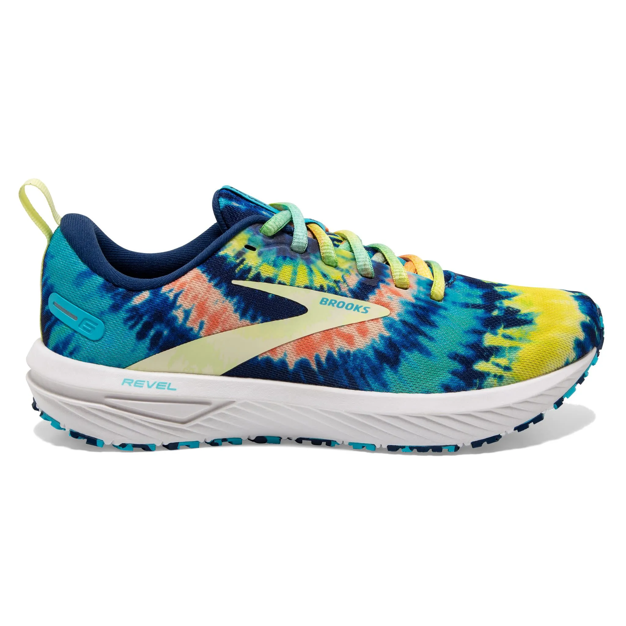 Women's Revel 6 Joint protection running in a chairlift area shoes
