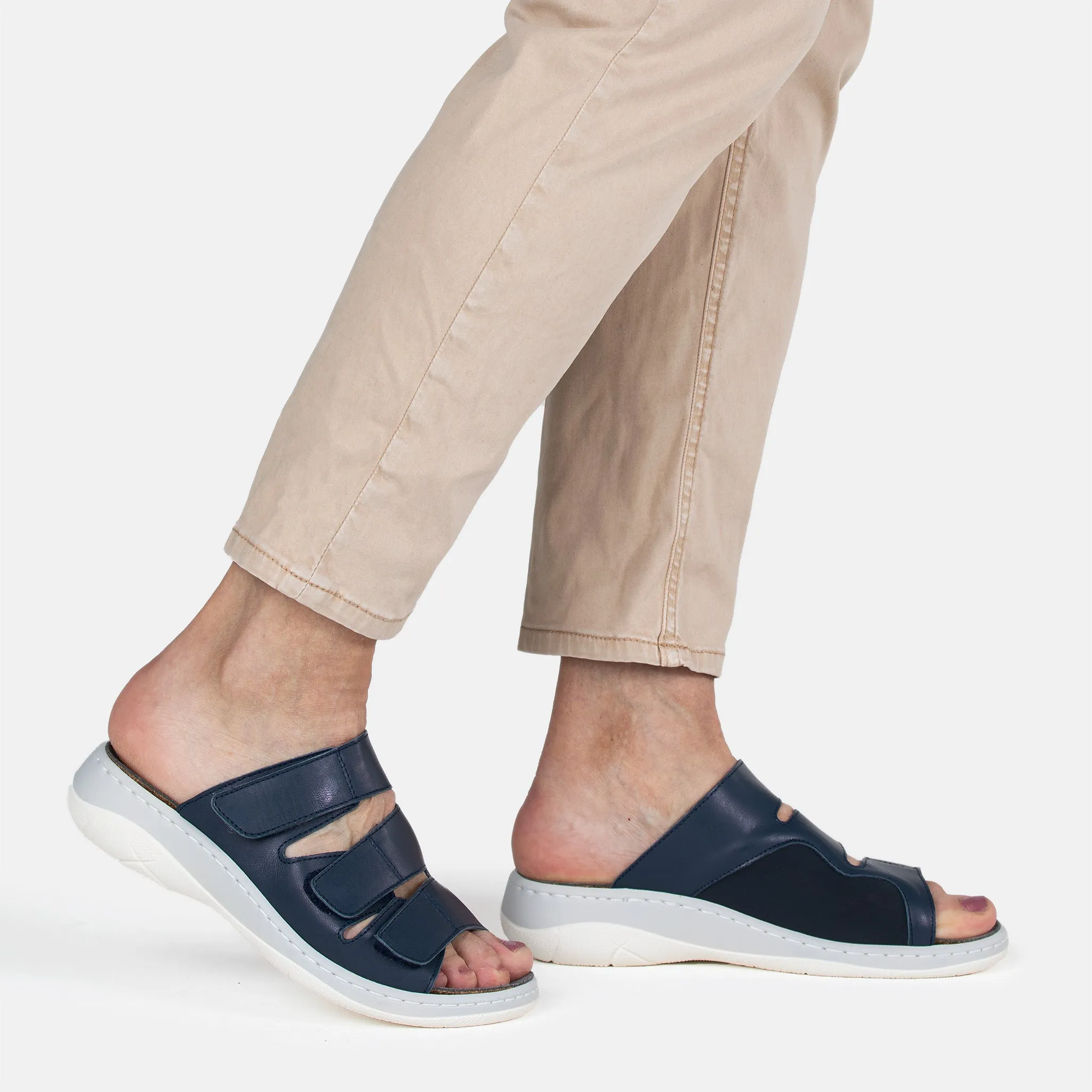 ILTA Women??s Pomar  sandals Slip Walk Comfort Walk