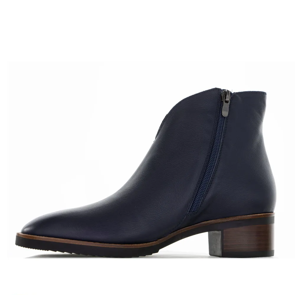 DJANGO & JULIETTE TALULA NAVY Solid Stitching Comfortable interior