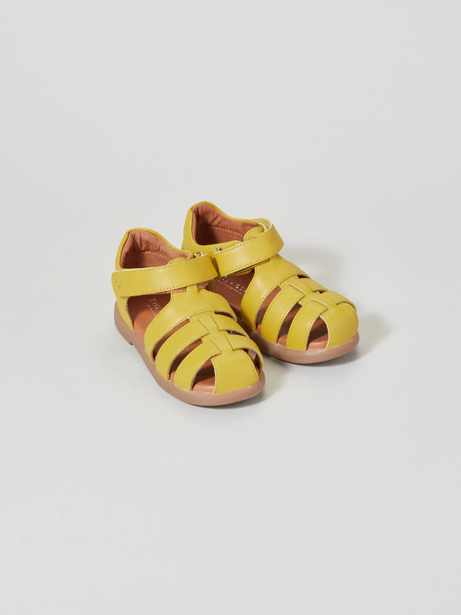 Cosmic Infant Closed-Toe Sandal Yellow Morning Light Relaxed Fit
