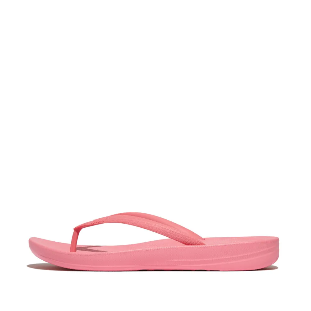 FitFlop IQUSHION Ergonomic Flip-Flops Fast pace Icon Edge