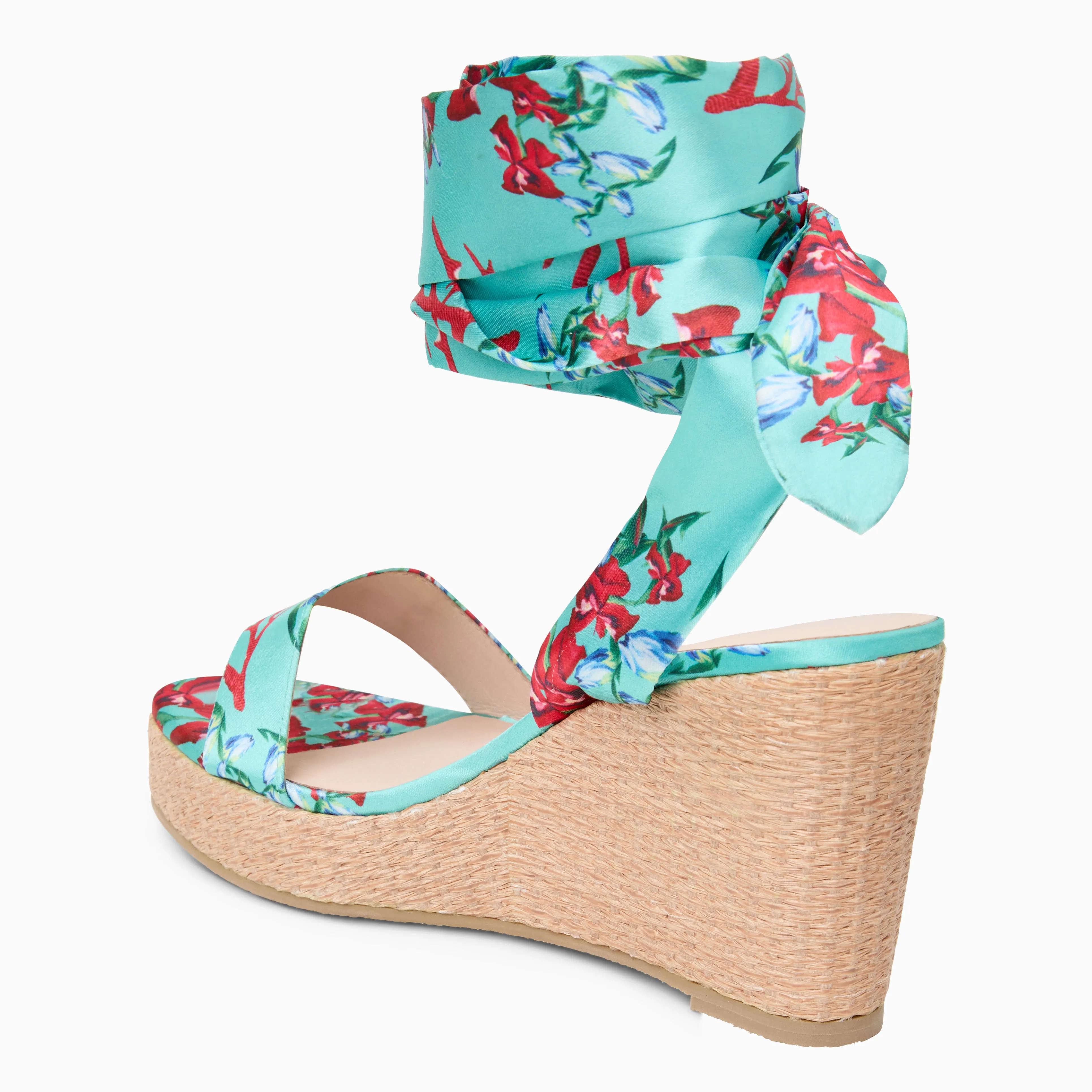 Deirdre Scarf Wedge Scandi Clean