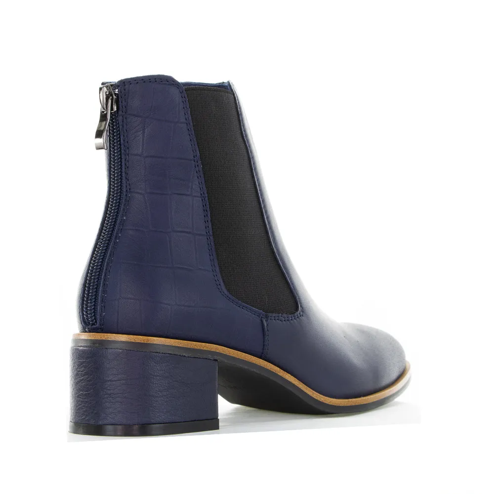 LE SANSA REMTON NAVY Comfortable backstay