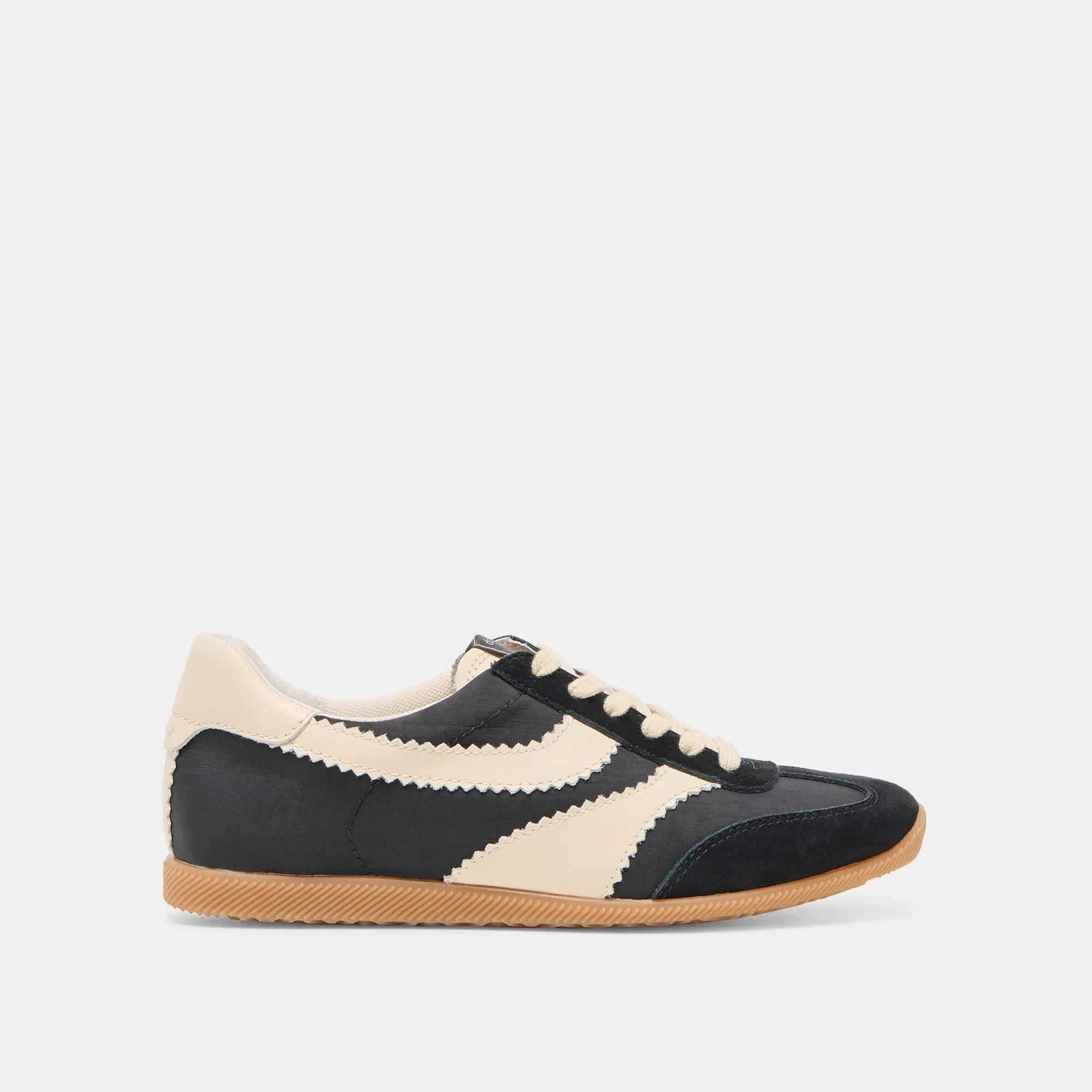All-weather flair Seamless grip LIMIT SNEAKERS BLACK NYLON