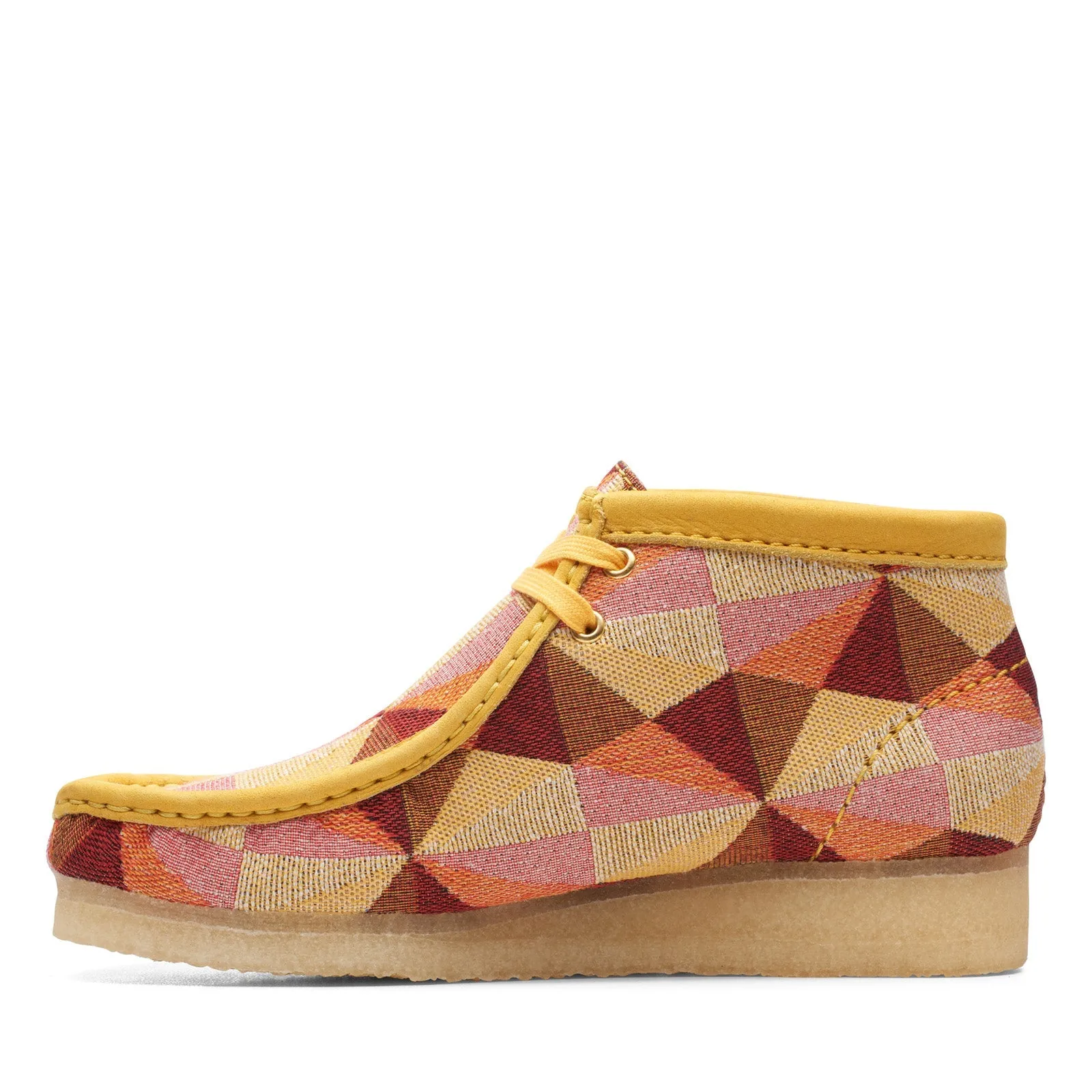 Clarks Wallabee Boot 26166092 Womens Yellow Canvas Lace Up Chukkas Boots Soft Sole