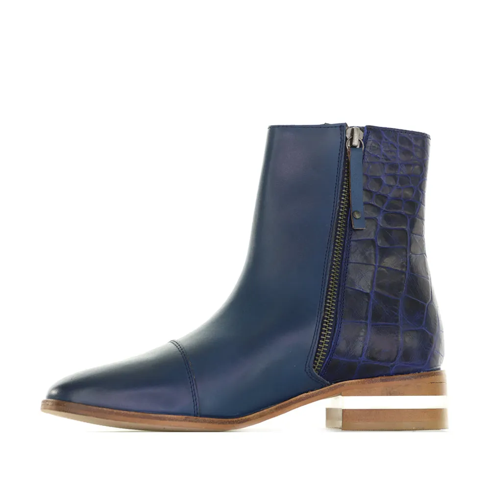 LE SANSA MERA NAVY CROC Travel Ready