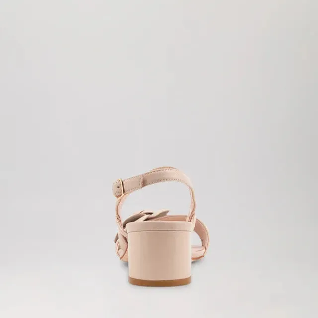 Versatile DJANGO & JULIETTE ADORA NUDE