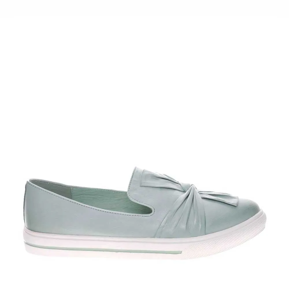 LE SANSA IZZY MINT Harbor Walks Stylish Walking Shoes