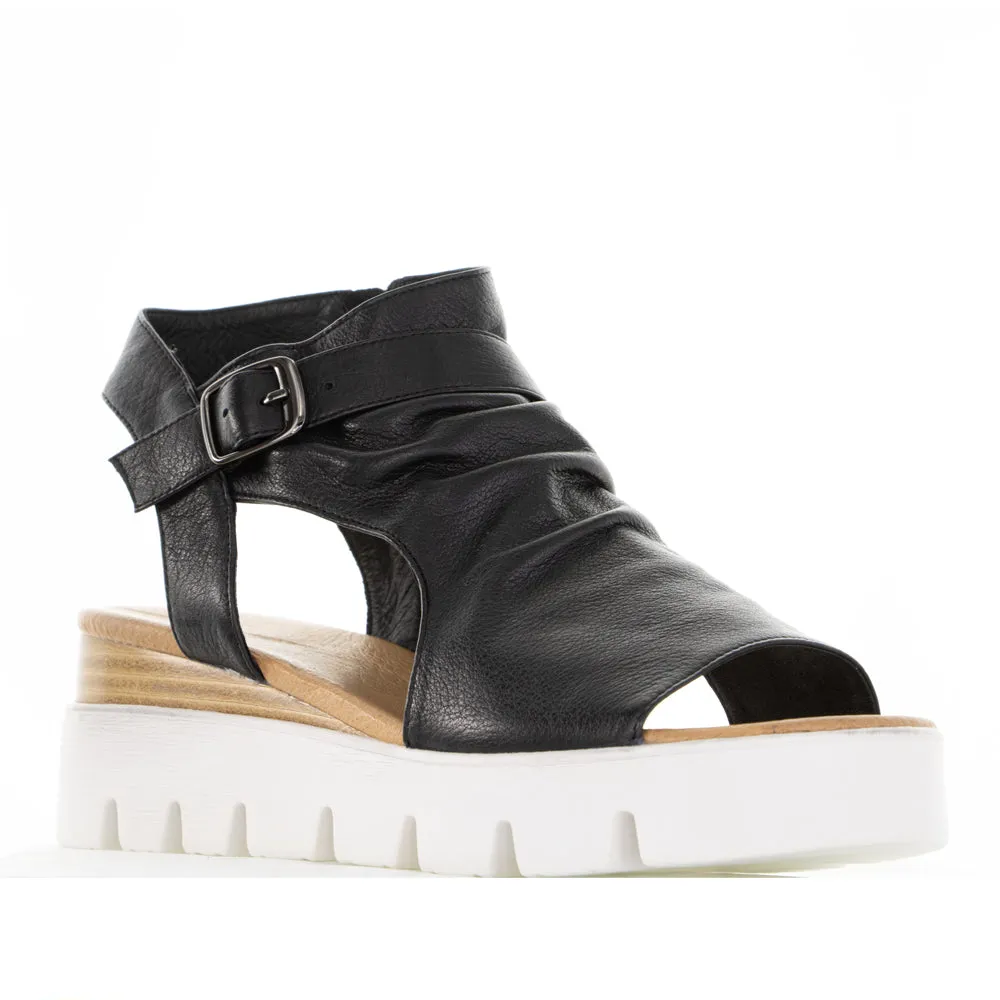 DJANGO & JULIETTE RUFUSS BLACK WHITE Fall Fashion Pumps