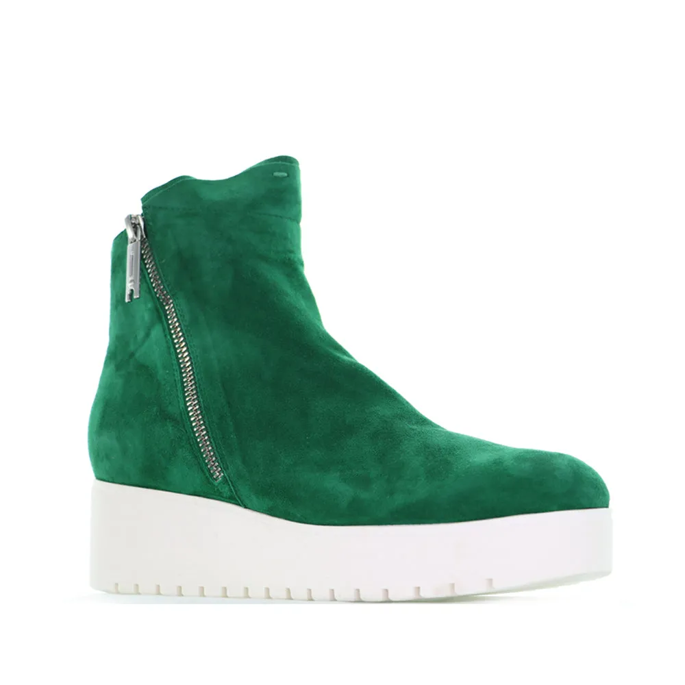 DJANGO & JULIETTE KADEN GREEN Premium Cushion Rough texture