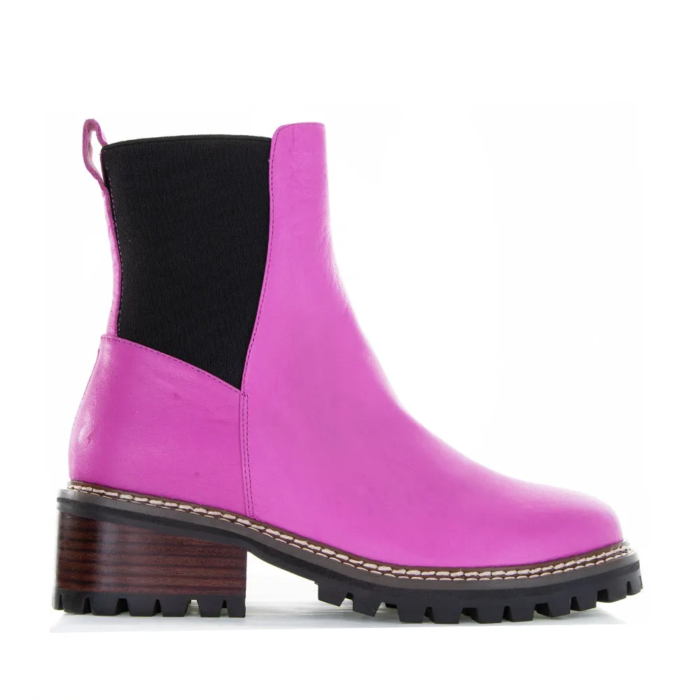 LE SANSA ZINA HOT PINK Long Walks