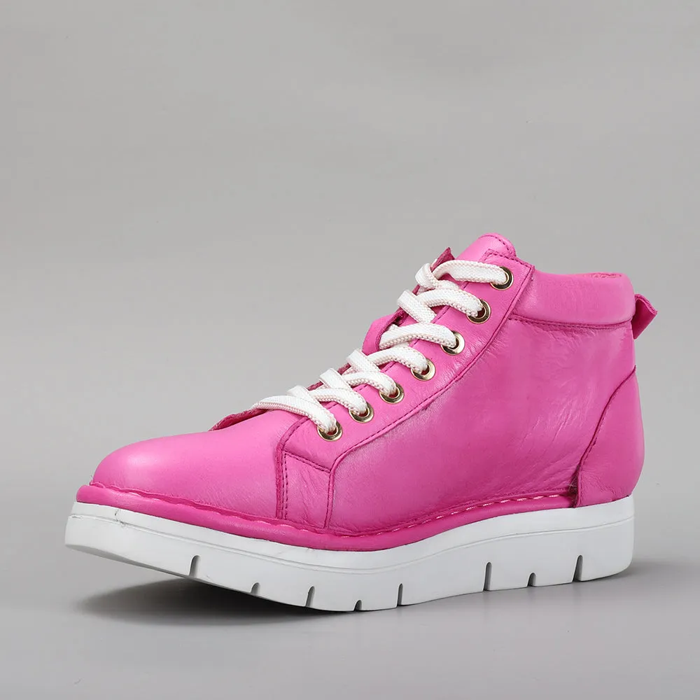 cyclists - specific benefits martial artists - specific features LE SANSA BOBBY HOT PINK