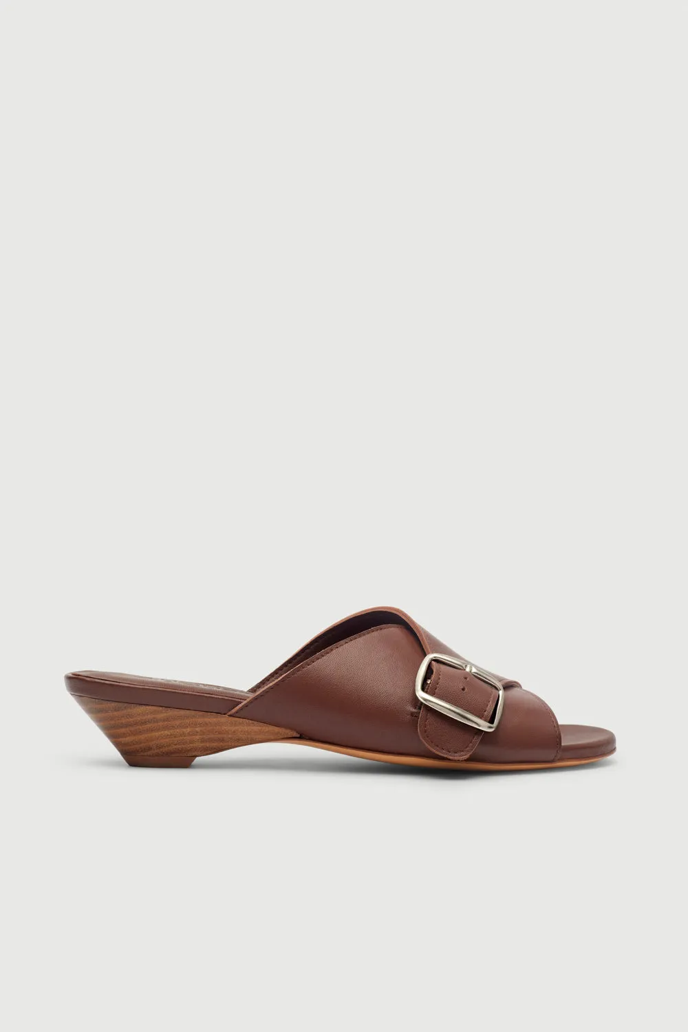 Grace Sandals in Chocolate Leather Poolside Look Trail Ready