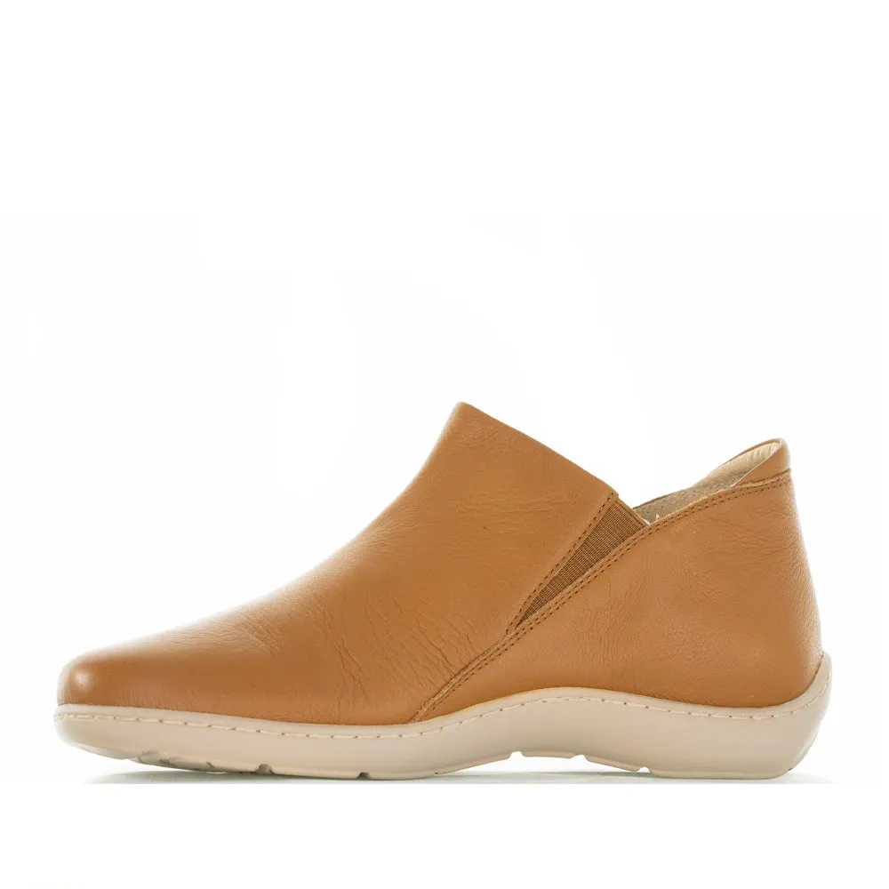 ZIERA WRAYE TAN Wide Base