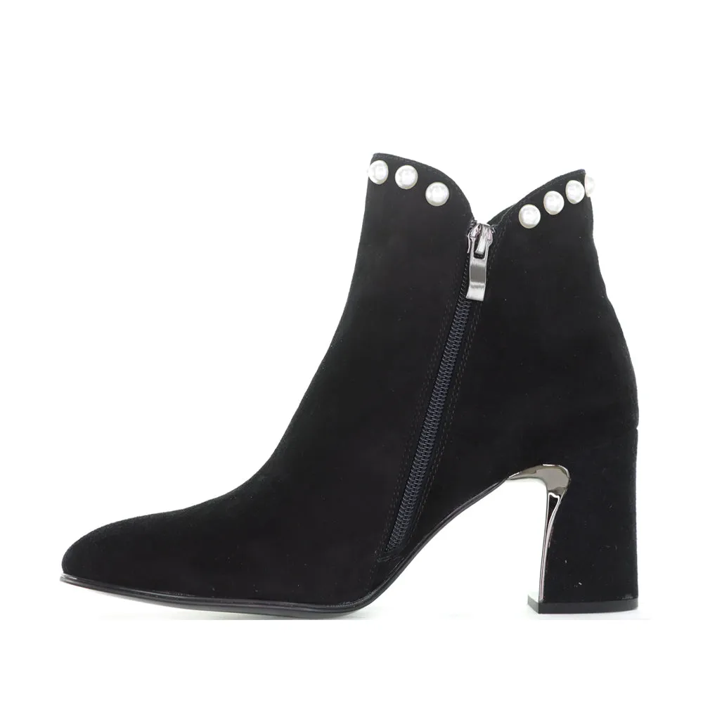 DJANGO & JULIETTE KENDALE BLACK SUEDE PEARL Off Duty Multi-Season Wear