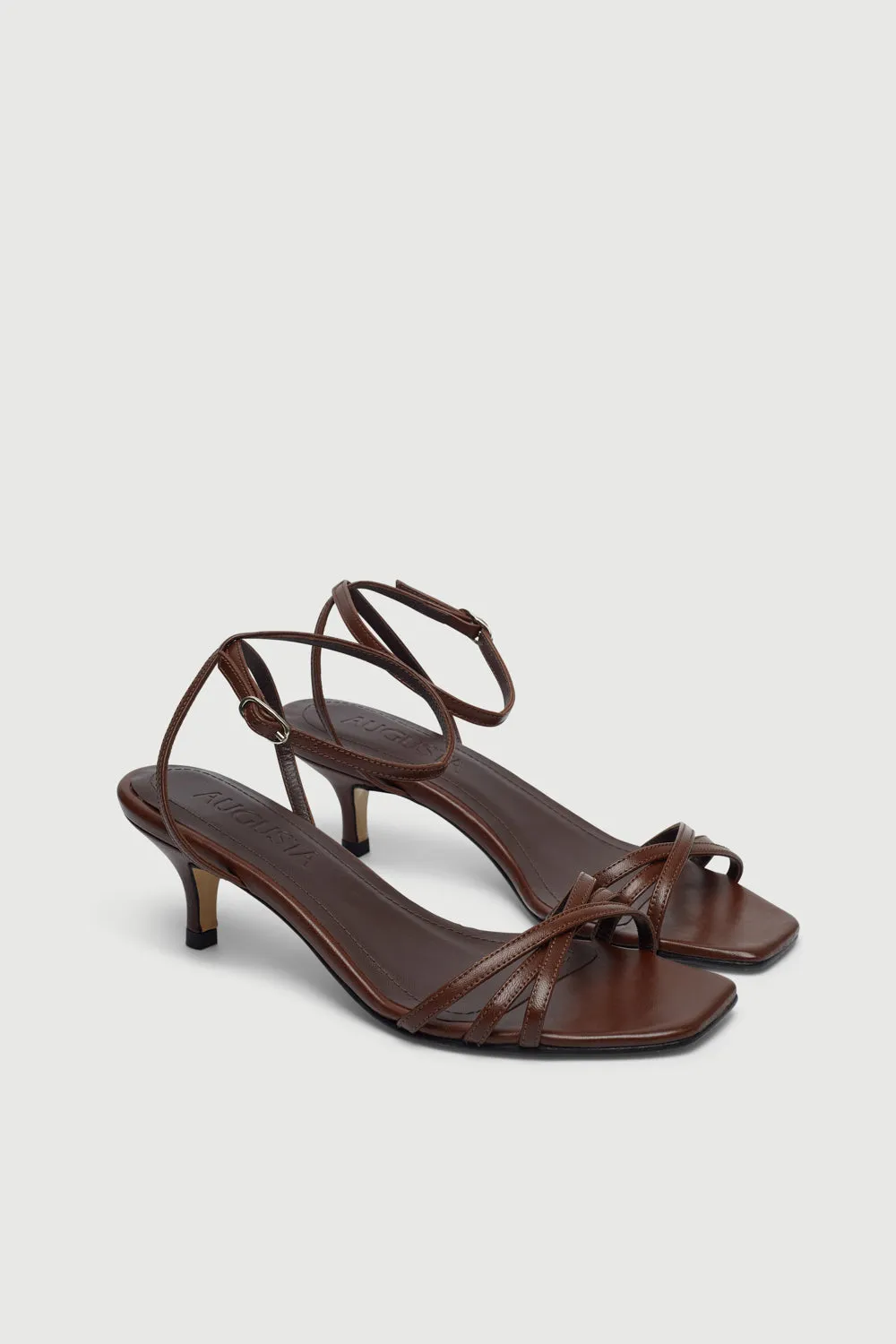 Flower Pop Fashionable Outdoor Footwear Uma Sandals in Chocolate Leather