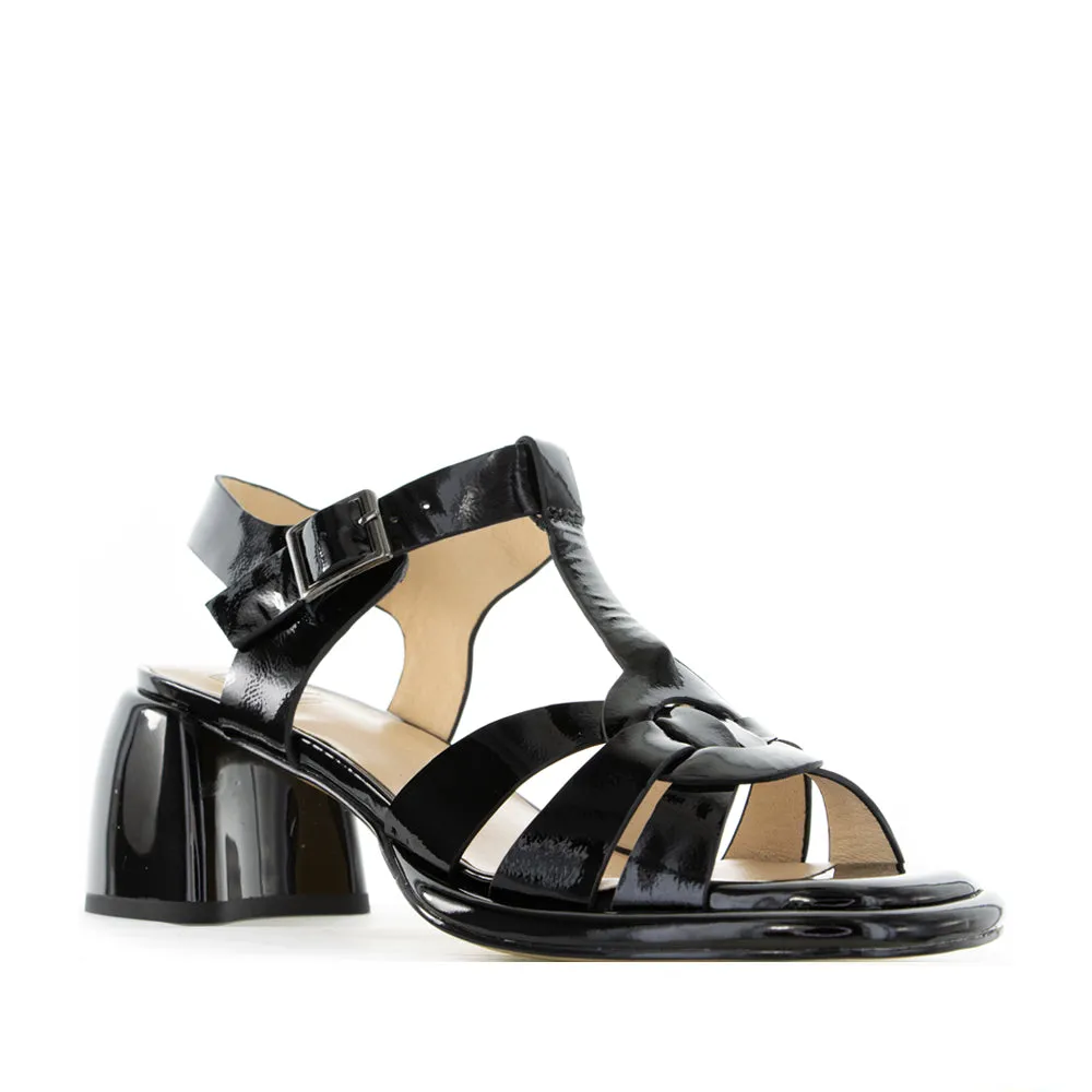 Calm Walk MILA RAINE UNITED BLACK