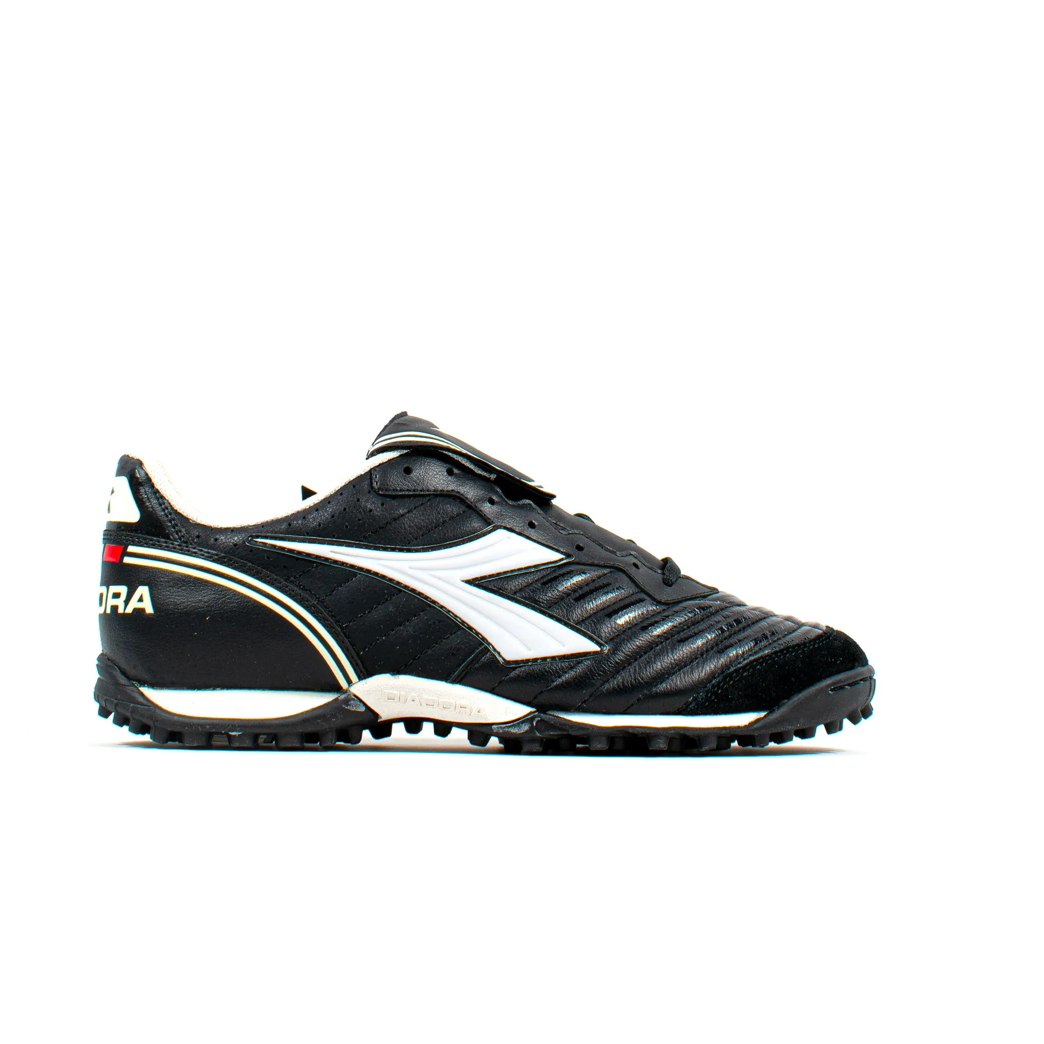 Fashion-forward comfort Diadora Scudetto  LT Black Turf