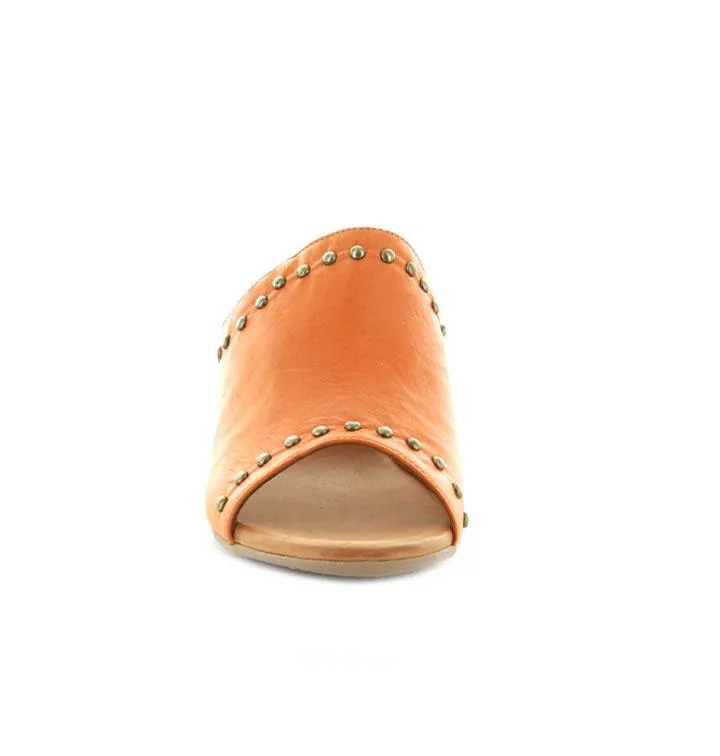 LE SANSA LOVETTO RUSTY ORANGE Boosted flair Built-in silhouette