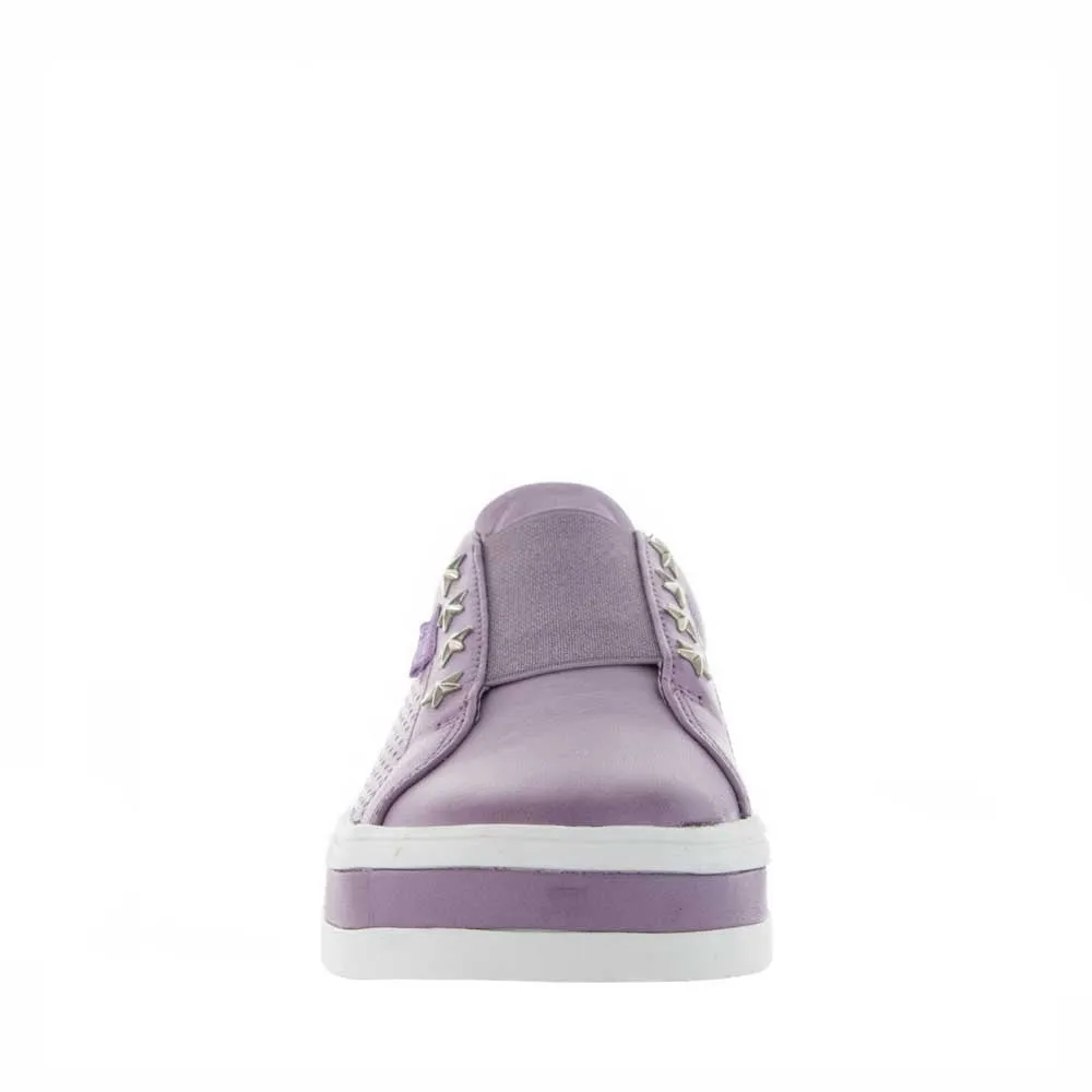 LE SANSA STARK LILAC skiers Fashion-Forward Look