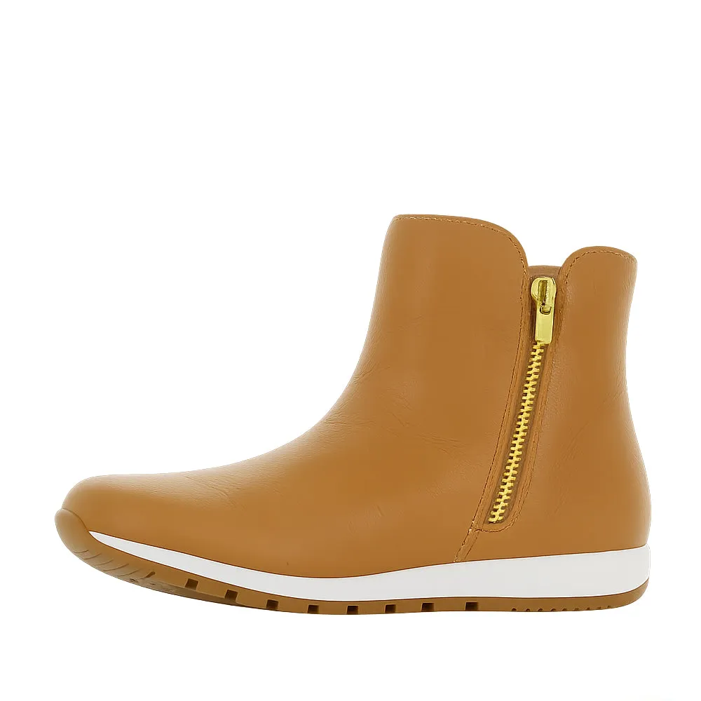 ZIERA BUZZ TAN Hero Walk Strong Stitching
