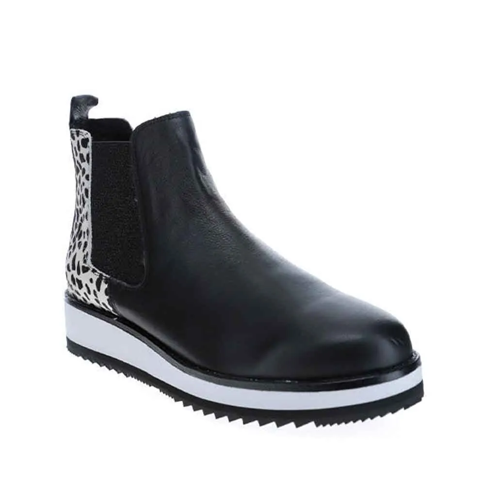 LE SANSA STING BLACK SNOW PONY fashionistas' picks