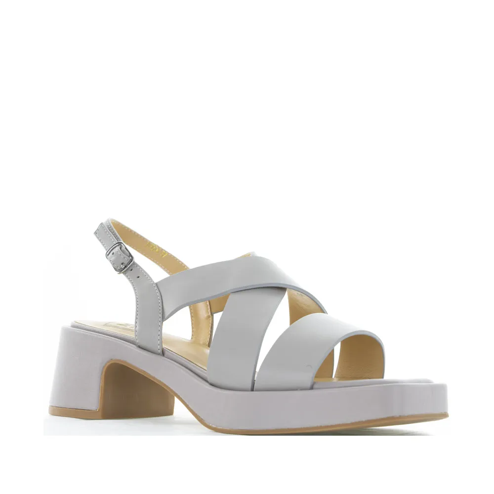 MILA RAINE JUNIOR GREYSTONE Comfortable Day Pumps
