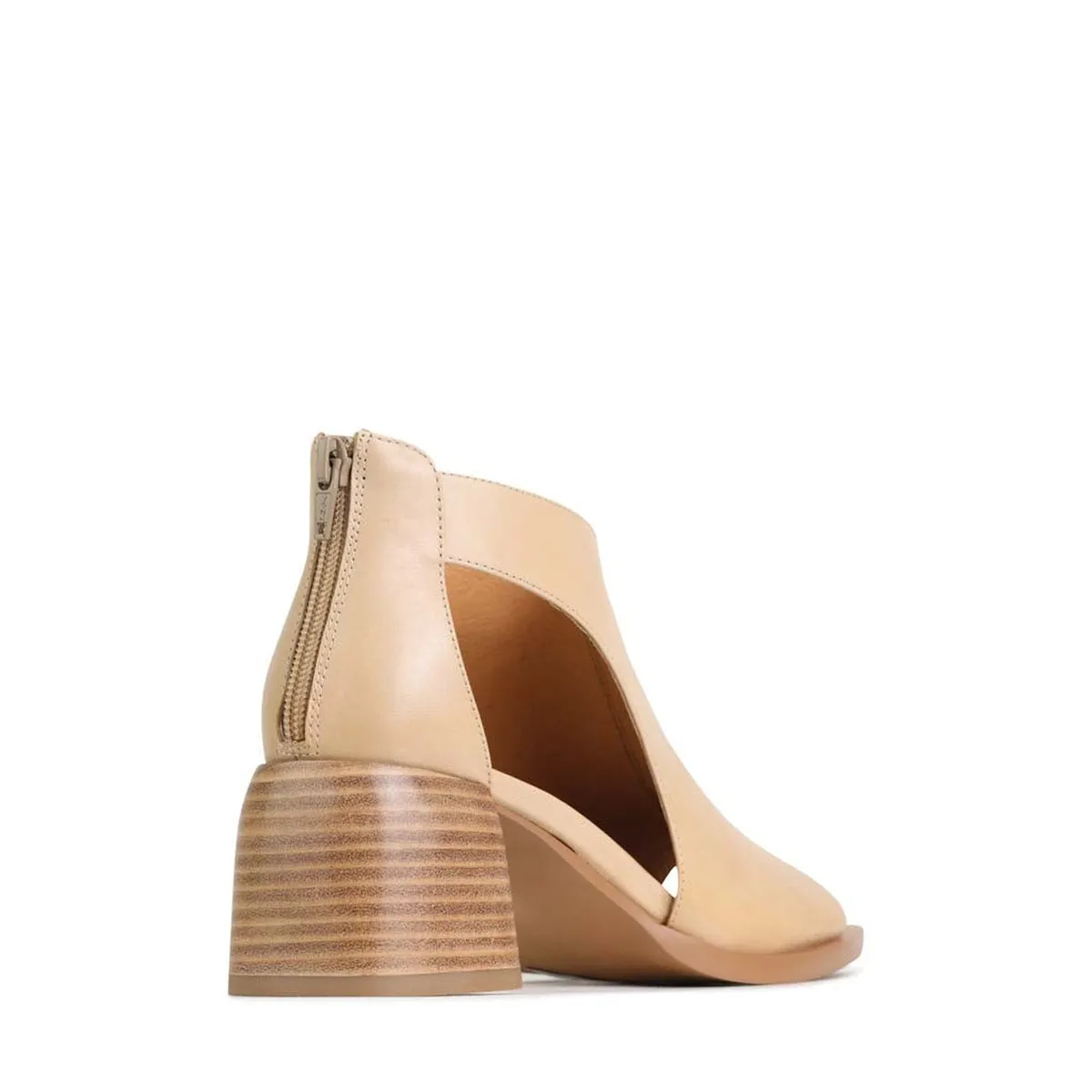 EOS ISOLDE NUDE Everyday Walking Shoes
