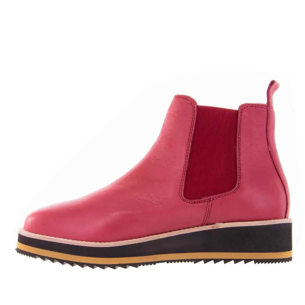 Slip-resistant ease Reinforced toe LESANSA STING BORDO