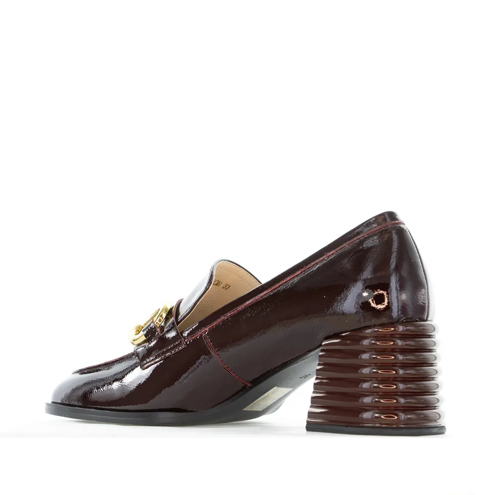 Slip On Style Waxed Finish MILA RAINE CLICHE SHIRAZ