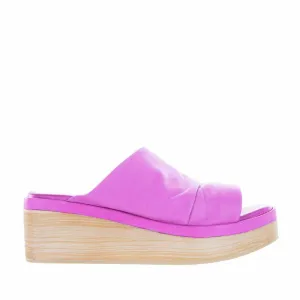 Comfy Walking Shoes Flexible Fit LE SANSA HAYLEY FUCHSIA