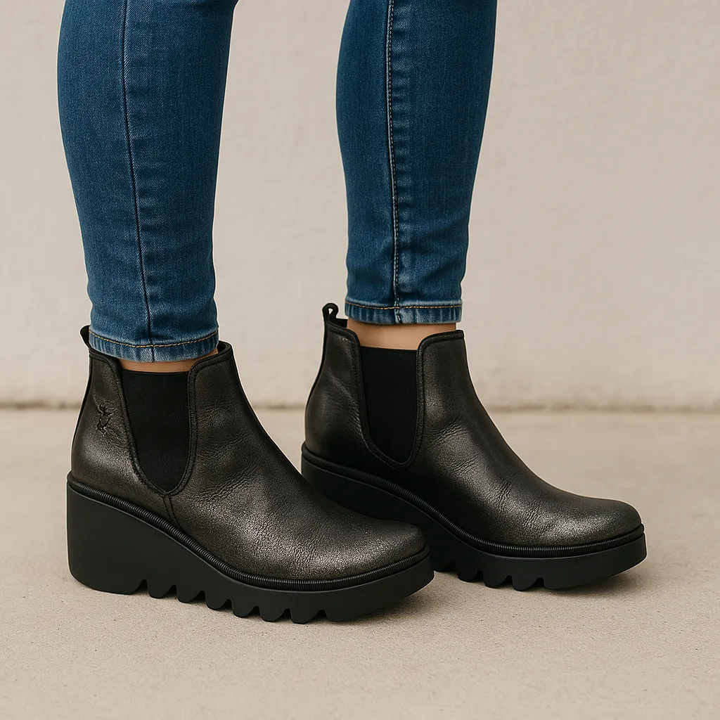 Traction Line subtle style FLY LONDON BYNE SILVER