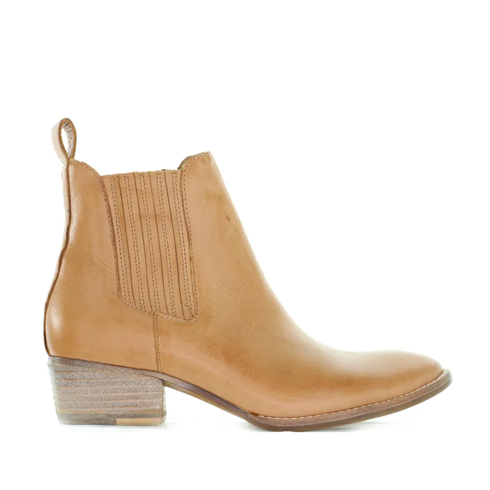 Long Wear Comfort DJANGO & JULIETTE LEATTY MUSTARD