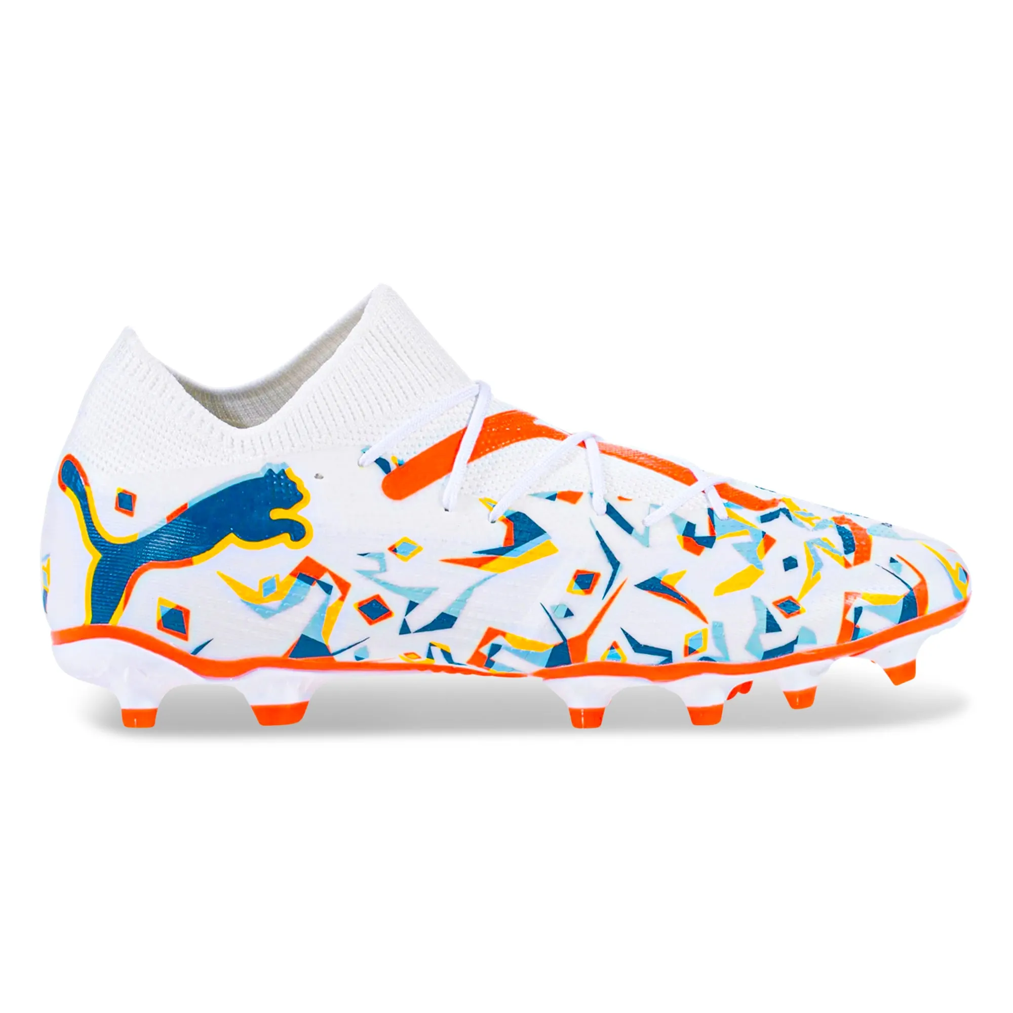 Puma Future 7 Match Creativity FG/AG Soccer Cleats (Puma White/Ocean Tropic) Running Action
