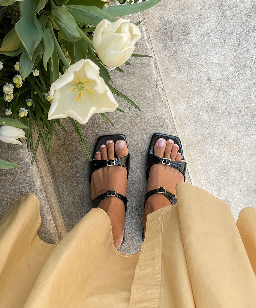 Market Walk LAVERN SANDALS MIDNIGHT CRINKLE PATENT