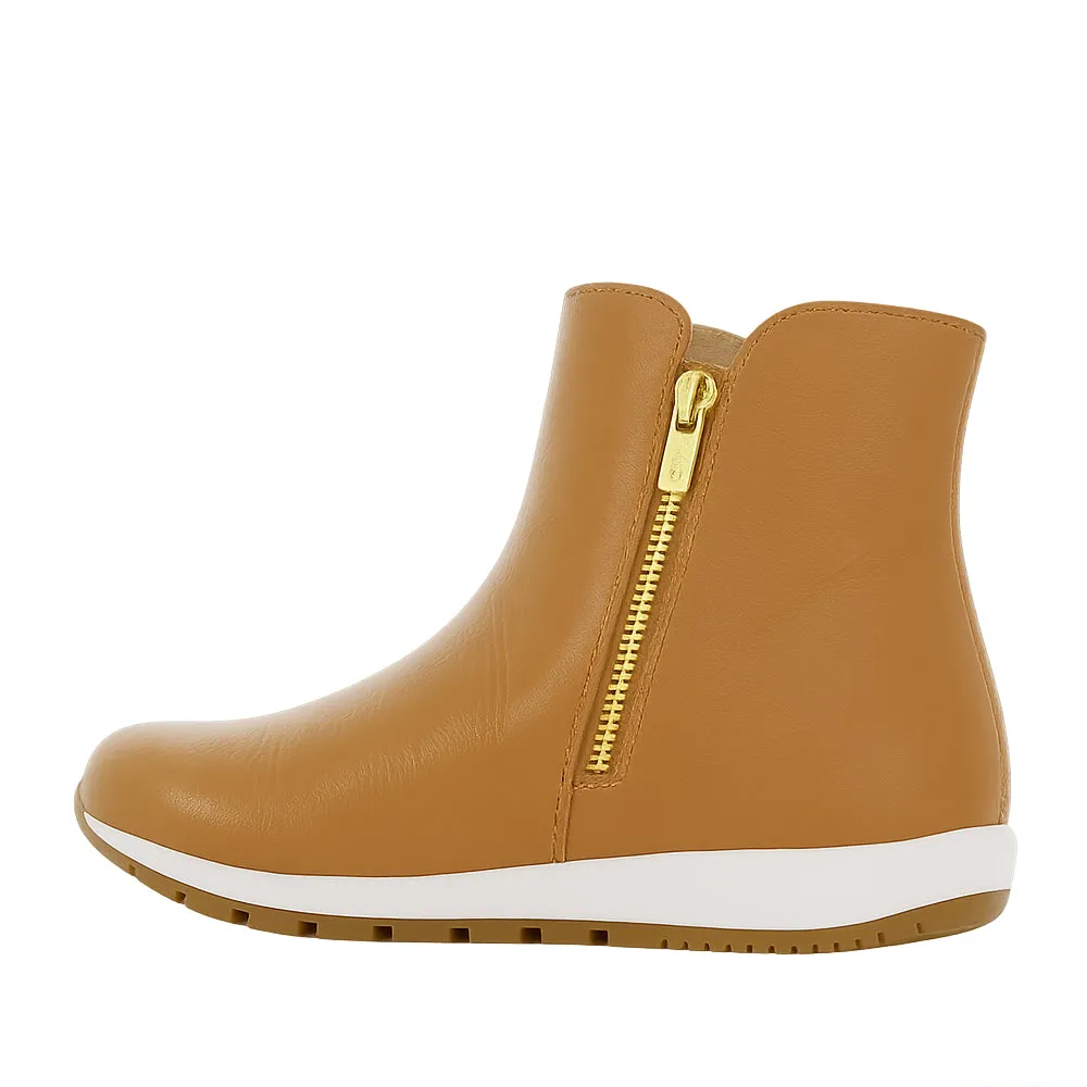 ZIERA BUZZ TAN Casual Outfit