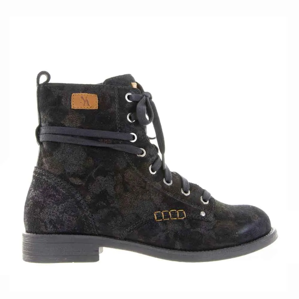 Mountain Side Effortless Look LE SANSA ROSA BLACK PRINT