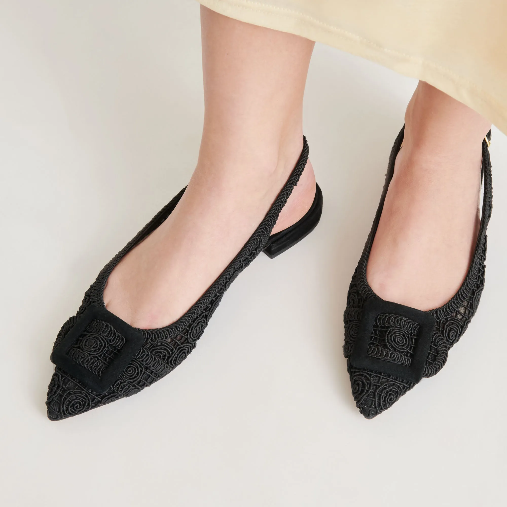 PAULEY FLATS ONYX MACRAME Star Glow