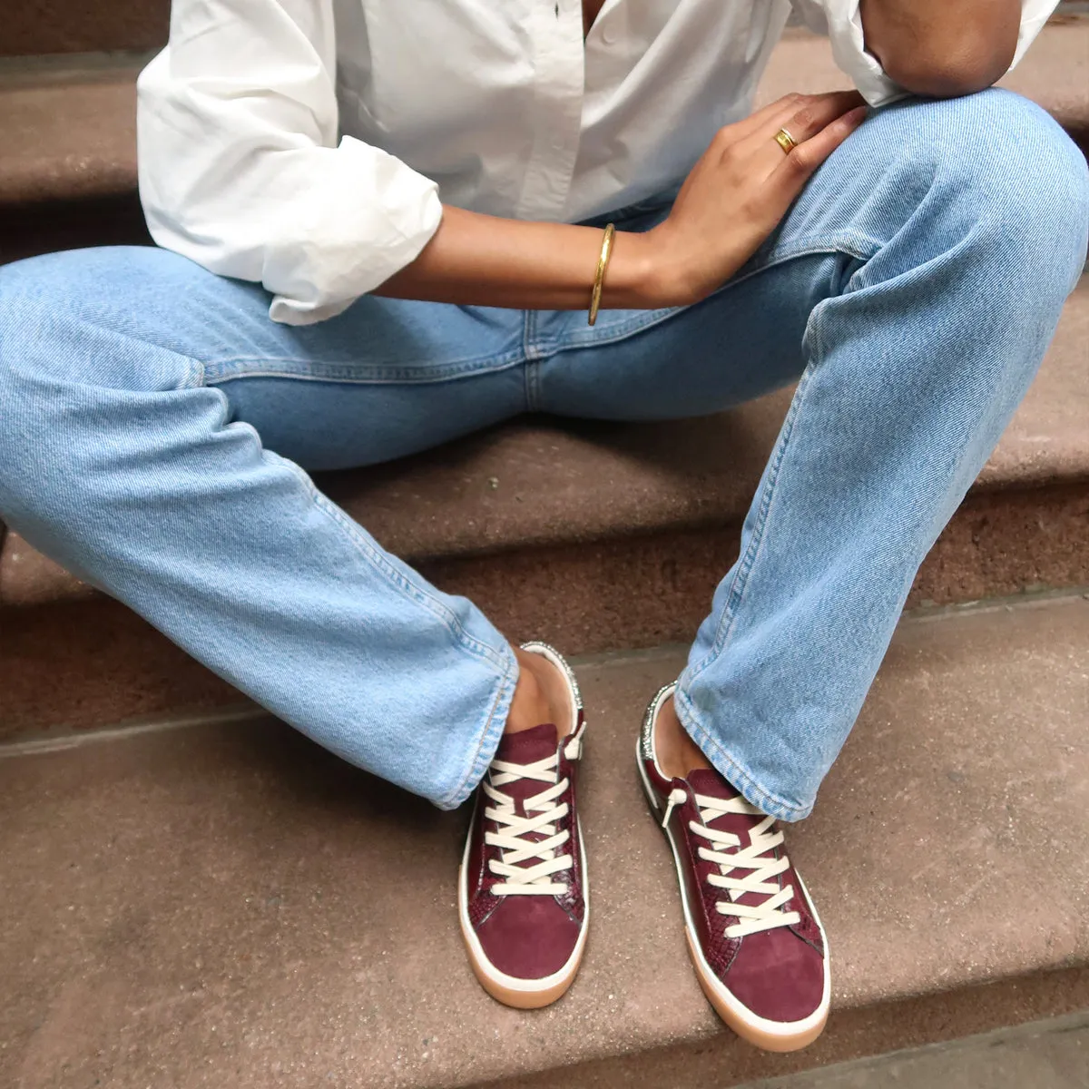 Lightweight Ease Plush Sole ZINA SNEAKERS BURGUNDY CRINKLE PATENT