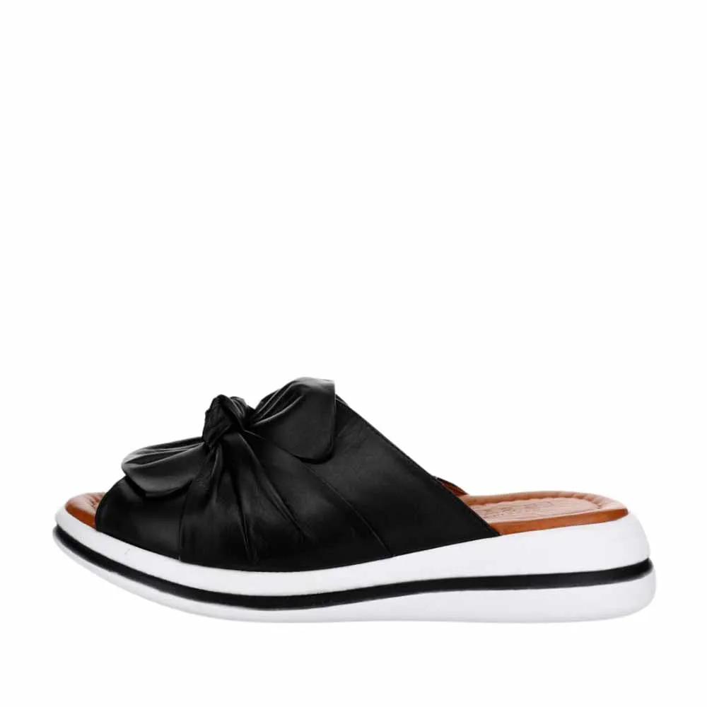 Le sansa Salsa Black Adjustable Strap