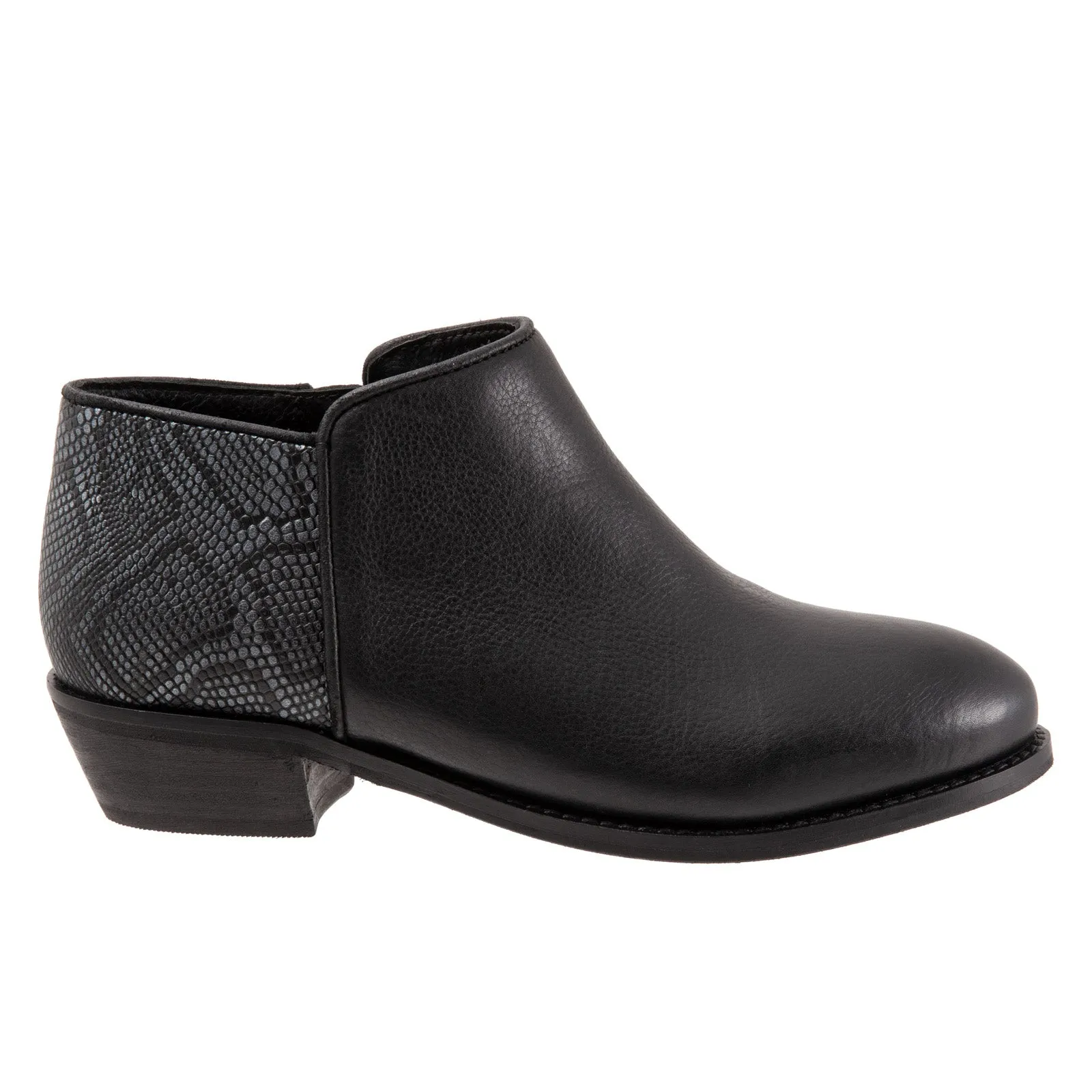 dry surface Rough Trail Softwalk Rocklin S1457-021 Womens Black Leather Ankle & Booties Boots