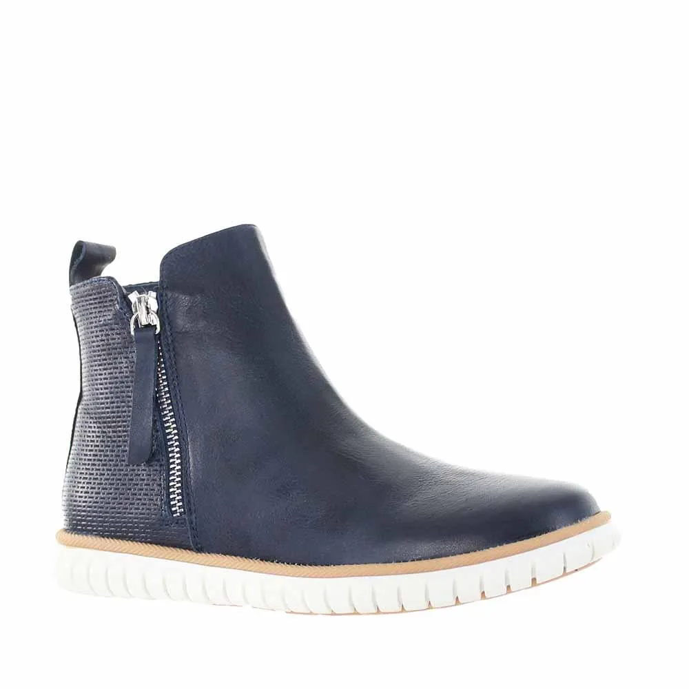 LE SANSA ITALY NAVY Pull-on style