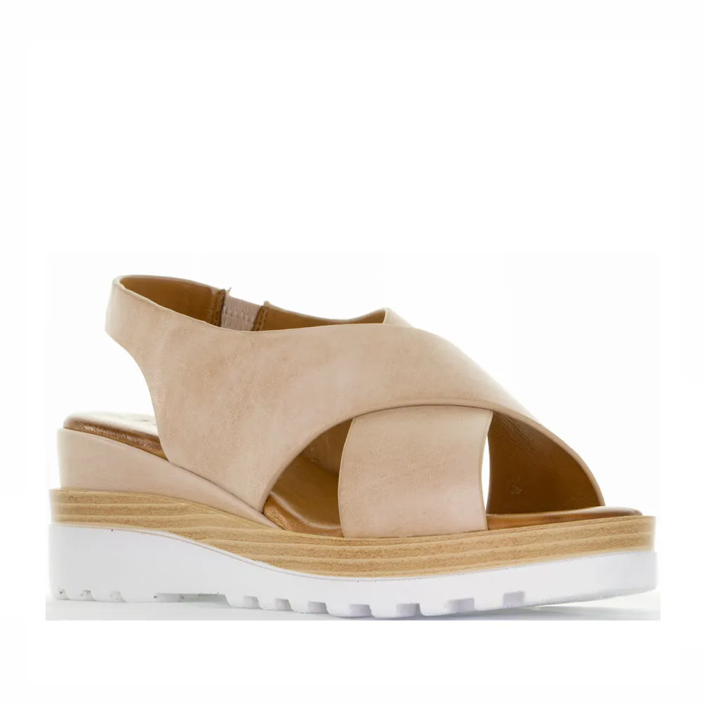 Summer Vibes Total Ease LE SANSA TRISHA BLUSH
