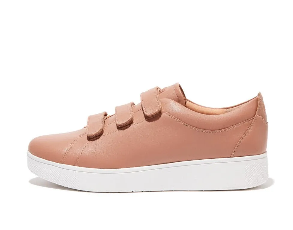 FitFlop RALLY Strap Leather Trainers Fast pace