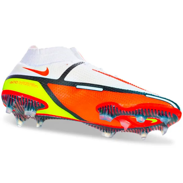 Nike Phantom GT2 Elite FG (White/Bright Crimson) Game Action